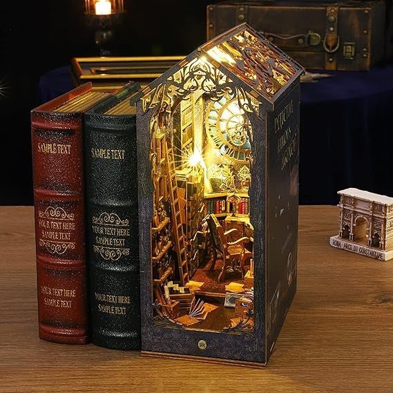 Explorers 3D Wooden Puzzle Bookend Detective Famous Agency 253 Pcs - Explorers Gifts