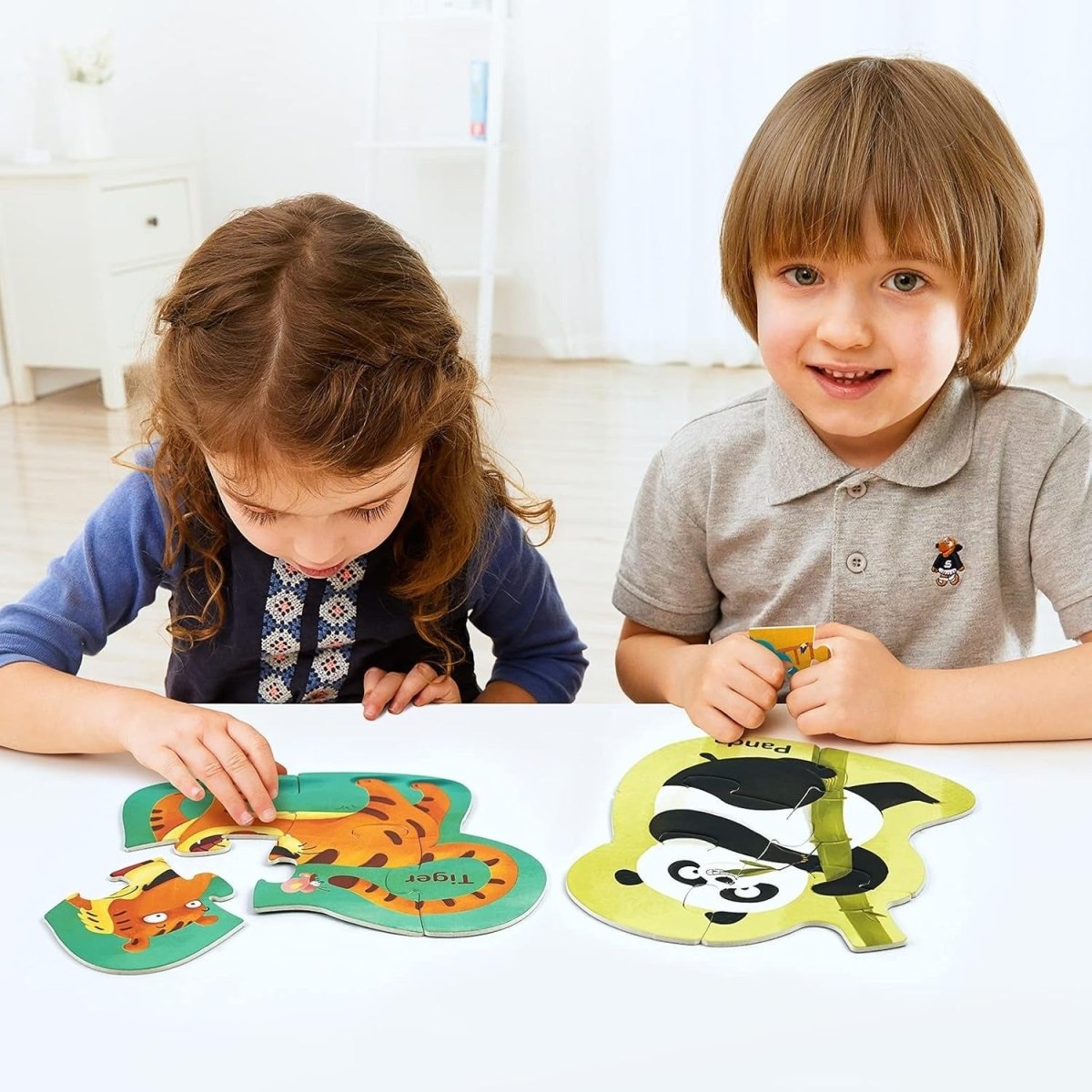 TOI World Animals Leveled Puzzles 8 in 1 Progressive Puzzles Step 1 - Explorers Gifts