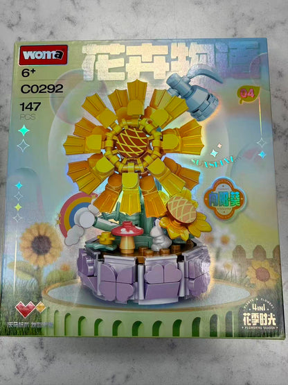 Woma Blossom Flower Bouquet Toy with Vase